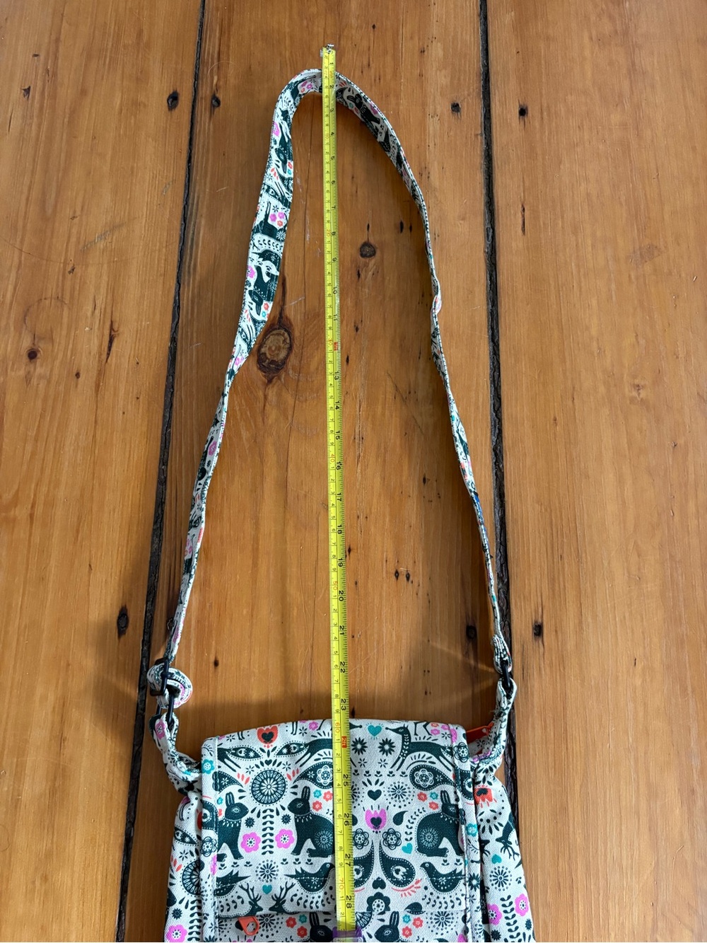 RARE KAVU Kicker Crossbody Bag in Cozy Critters Rabbit Bird Deer Flowers Outdoor - Picture 13 of 13